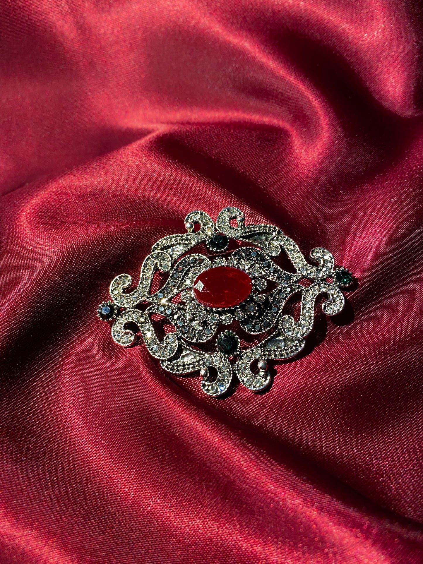 Broche Édition Limitée – Ornement du Palais